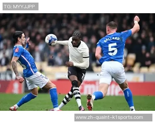 报导:切尔西预备参加抢夺西甲中场球员门多萨的队伍 报导:切尔西预备参加抢夺西甲中场球员门多萨的队伍